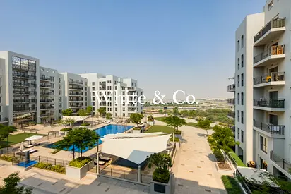 Vacant | Spacious | Pool View | Mid Floor
