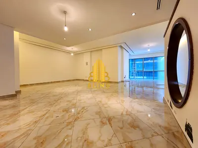 Tremendous 3BHK With Basement Parking, Sea View & Amenities