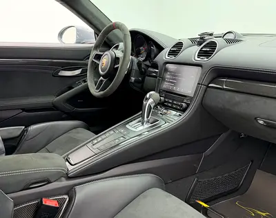 صورة 9 لـ 2023 Porsche 718