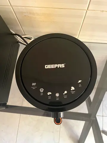 Geepas Airfryer in perfect condition