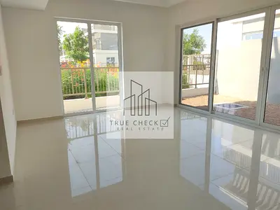Investor Deal | End corner | with Roof access | Prime Location