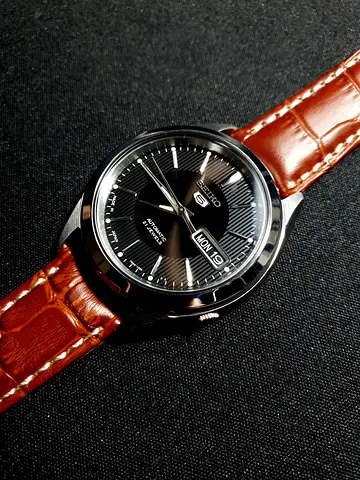 Classifieds: Classic men's wristwatch with brown leather strap and ...