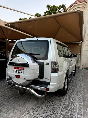 2014 Mitsubishi Pajero GLS GCC Specs