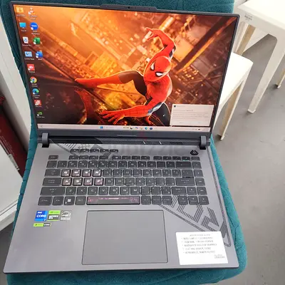 ASUS ROG STRIX 16" CORE I7  13650HX NVIDIA RTX 4050 6GB VGA 1 TB SSD