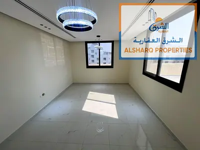 غرفتين وصاله تاني ساكن غرفتين وصاله و 3 حمام مساحه كبيره مع خزائن بالحائط وغرفة خادمه