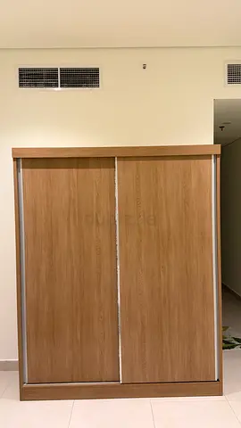 Large 2-Door Sliding Wardrobe with Adjustable Shelves and Hanging Rails