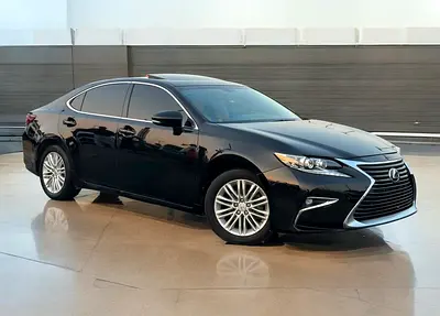 Lexus ES350 | 2016 | American specs | Excellent condition