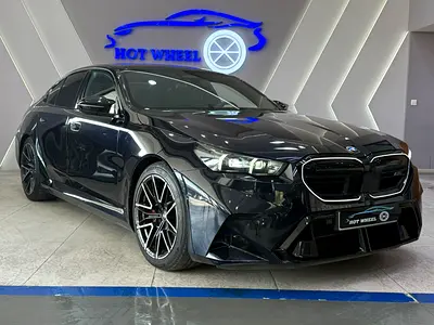 صورة 2 لـ 2025 BMW M5