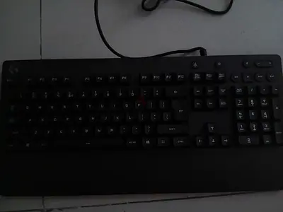 Logitech G216 Prodigy wired keyboard with palm rest - Barely used, Perfect Condition