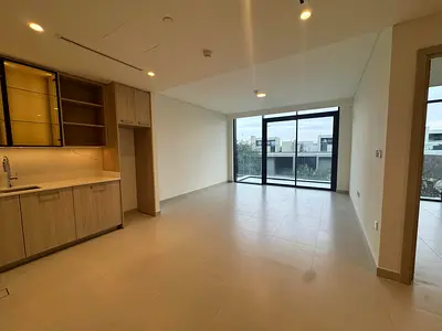 UNFURNISHED I BRAND NEW I PRIME LOCATION