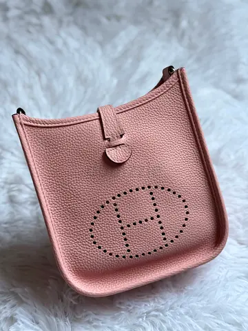 Light Pink Small Leather Crossbody Bag (single strap) - Preloved