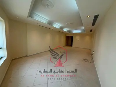 شقة فاخرة 3 غرف وصالة بإطلالة بحرية وباركينغ وتأمين مؤجل لشهر