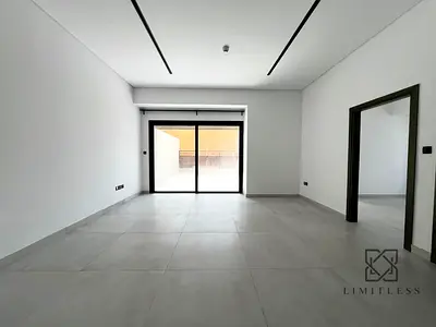 Corner Unit | Open View | Ready to move