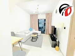ELEGANT APARTMENT || PRIME LOCATION || READY TO MOVE || BIG SIZE