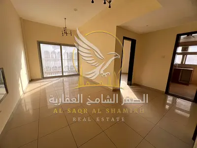 غرفة وصالة في البوطينة بتشطيب حديث تكييف وغاز مركزي بلكونة وإطلالة مفتوحة وسداد على 6 دفعات