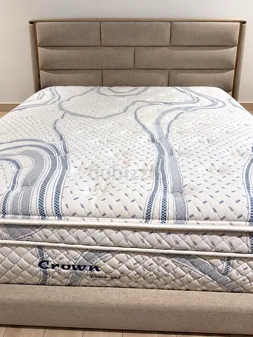 King Size Mattress – Excellent Condition
