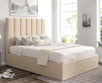 Queen siza luxury family bed with madical mattress