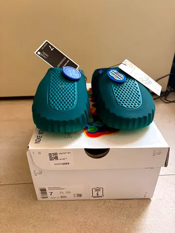 Nike Mind 001 New Teal Slip-On Foam Clogs - Size 7 (Unused, With Tags).