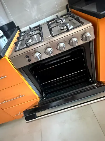 Hisense 60 cm Gas Cooker, 4 Gas Burners
