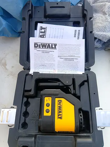 DeWALT DW088CG Cross Laser level