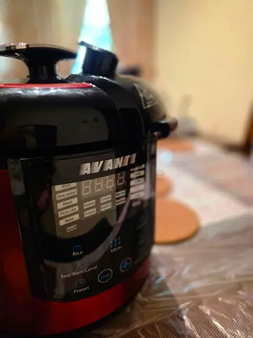 Avanti Intelligent Pressure Cooker – Model IPC-799