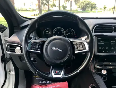 صورة مصغرة 17 لـ 2017 Jaguar F-PACE