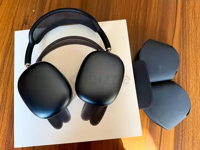 AirPods Max 1 (USB-C, Midnight)
Excellent condition, barely used, no scratches, ear cushions in good