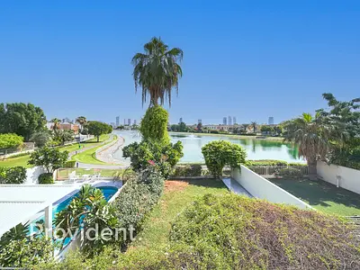 Lake View | Immaculate Condition | Middle Unit