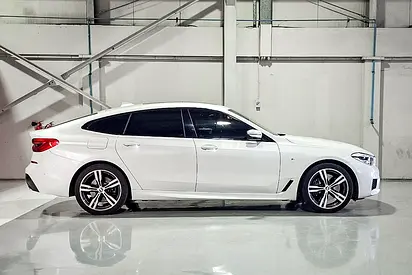 2019 BMW 6-SERIES — фото 4
