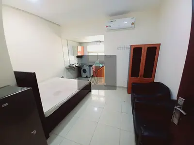 Monthly Spacious studio sparte kitchen Available for family