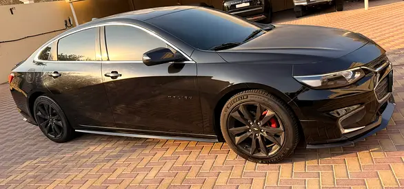 2018 Chevrolet MALIBU photo 2