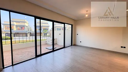 4 Bed TH | Single Row | Near Lagoon & Entrance