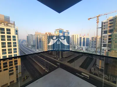 Modern 3BHK+M | Natural Light | City & Pool Views | Limited Time Offer