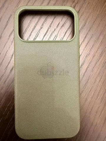 Green Techwoven Case for Iphone 17 Pro Max Rarely Used