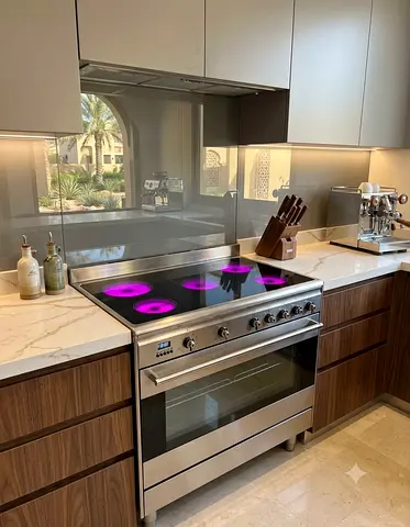 Smeg 90cm 5-Zone Full Electric Digital Cooking Range – Like New Condition