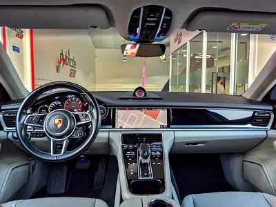 2018 Porsche PANAMERA 照片 8