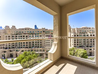 Spacious 2BR+M | Beach Access | High Floor