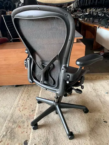 Ergonomic Mesh Office Chair (Used) - Adjustable Lumbar & Armrests