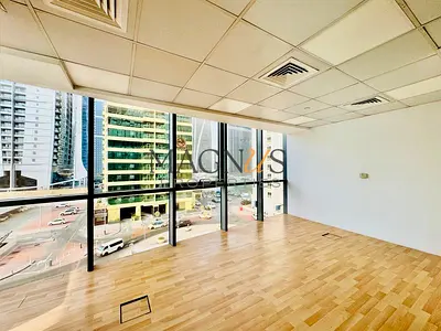 CORNER BRIGHT UNIT | WITH BALCONY | NEAR TO METRO