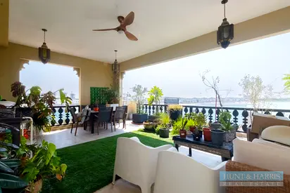 UPGRADED 3Bed Apartment For Sale | Marina | Large Terrace | Sea View