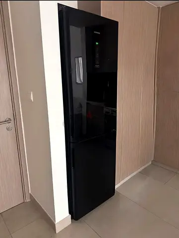 Hitachi Latest Version Top Fridge Bottom Freezer 60 cm – Premium Black Glass