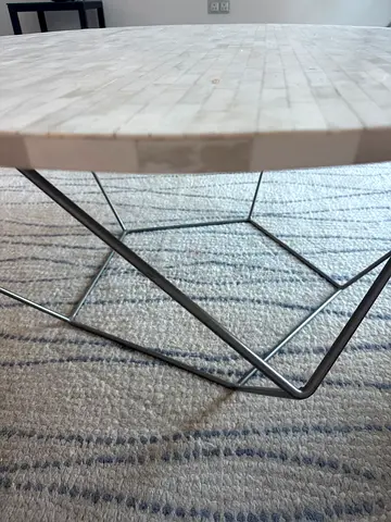 Modern Inlay Top Side Table with Metal Frame and carpet
