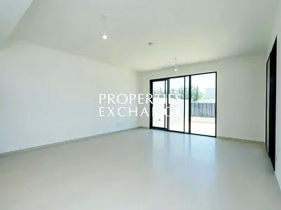 CORNER UNIT | SINGLE ROW | PREMIUM LOCATION | RESALE
