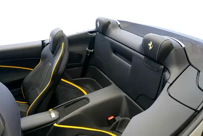 2025 Ferrari ROMA — миниатюра 11