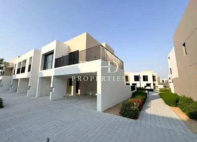 Duplex Layout | Corner Unit | Backing Park