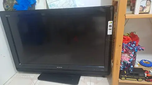 Sony Bravia 32-inch LCD TV - Good working condition