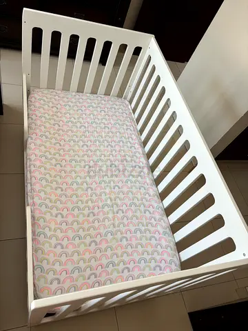 White Baby Crib with Mattress - Good Condition