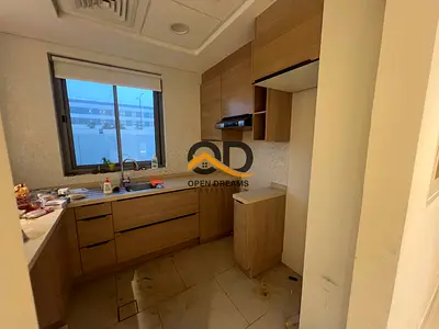 LUXURY FALAT 3 BHK 3 WASHROOM WITH MADE ROOM RANT ONLY 145K PARIM LOCATION AREA