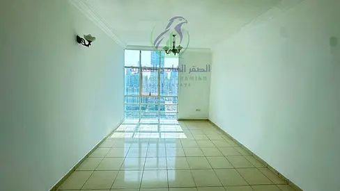 شقة غرفتين وصالة للايجار السنوي في منطقة التعاون الشارقة اطلالة مفتوحة مساحة واسعة تشطيب حديث موقع متميز
