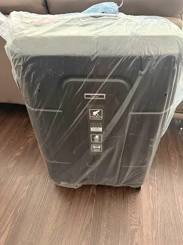 Brand New Regency XL 30” Suitcase – 81cm – Unused